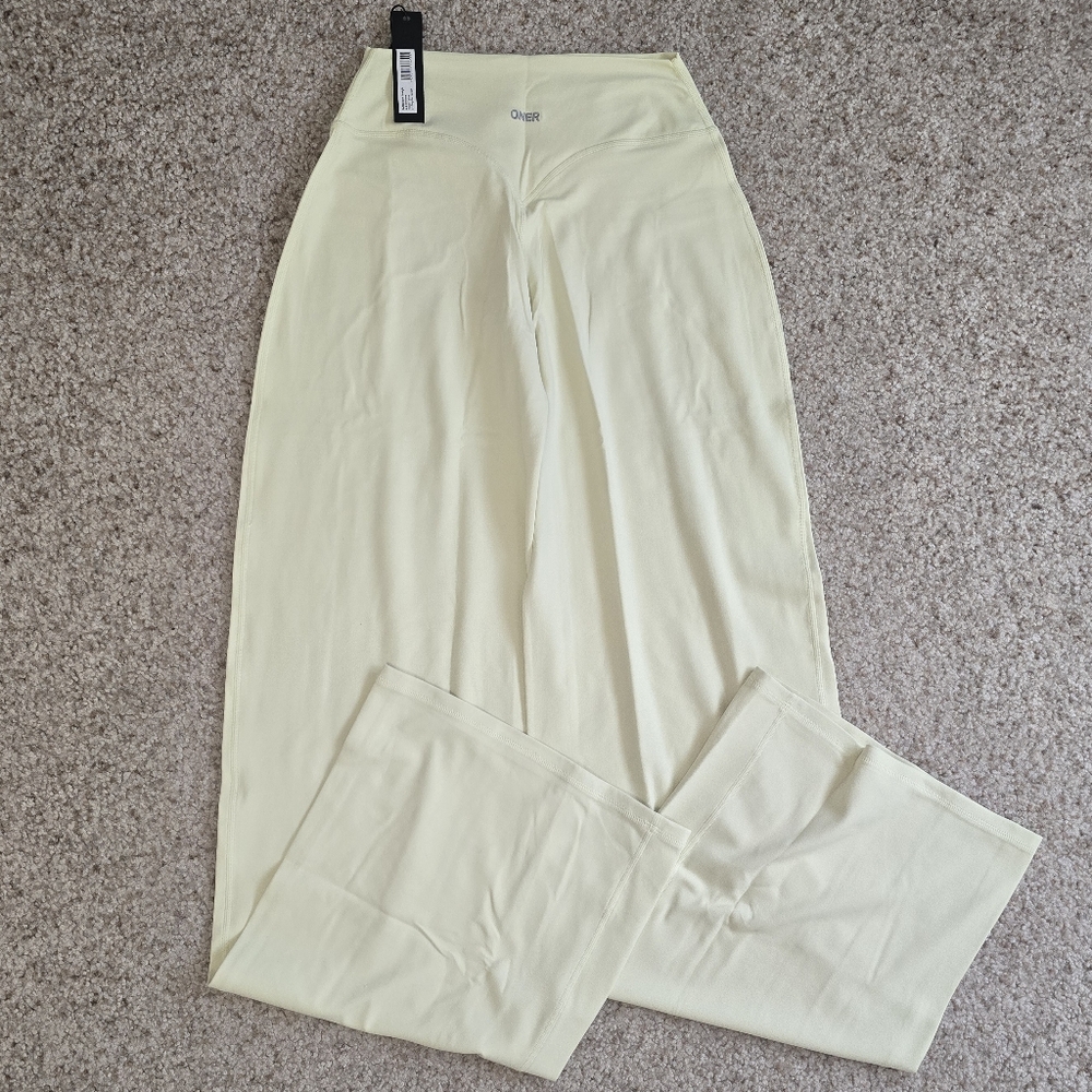Oner Active SoftMotion Straight Leg Bottoms - Pastel Yellow size SMALL REGULAR - Picture 6 of 7
